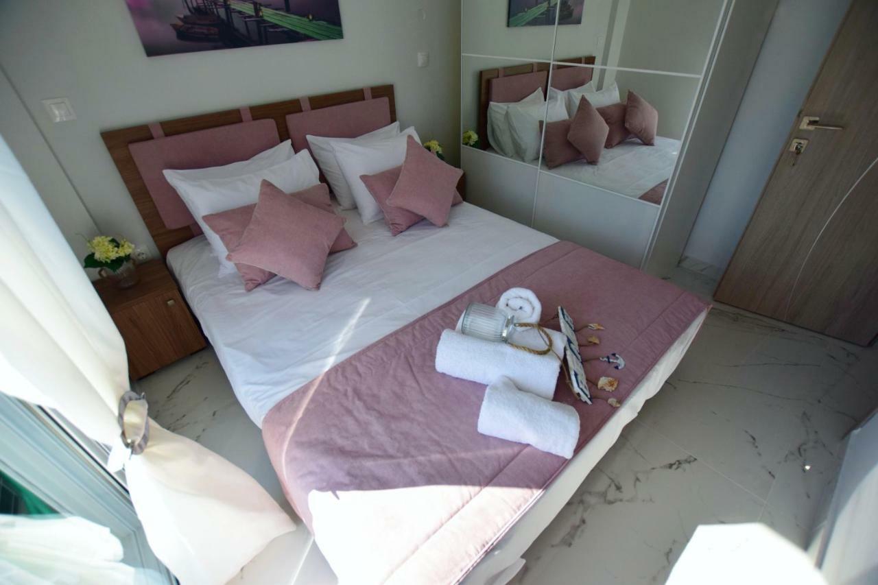 V Luxury Suites Toroni 3 Exterior foto