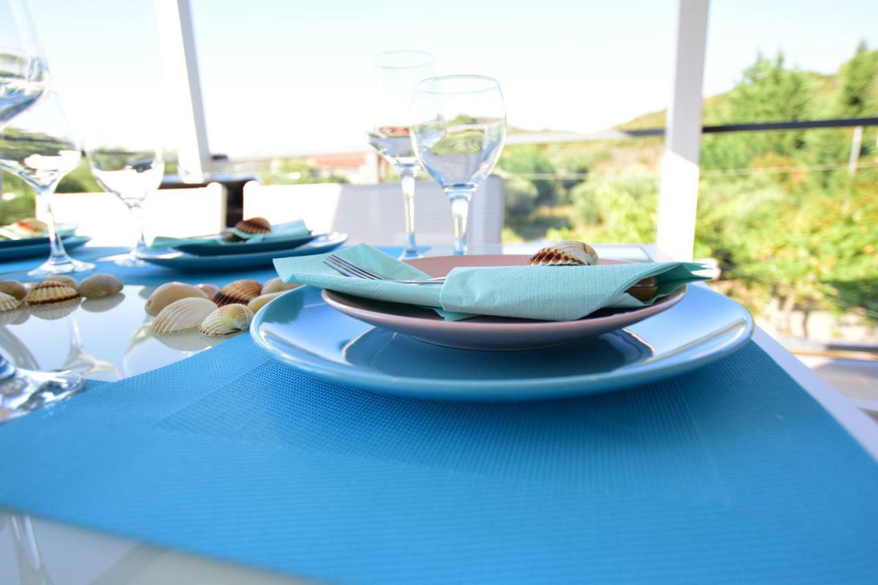 V Luxury Suites Toroni 3 Exterior foto