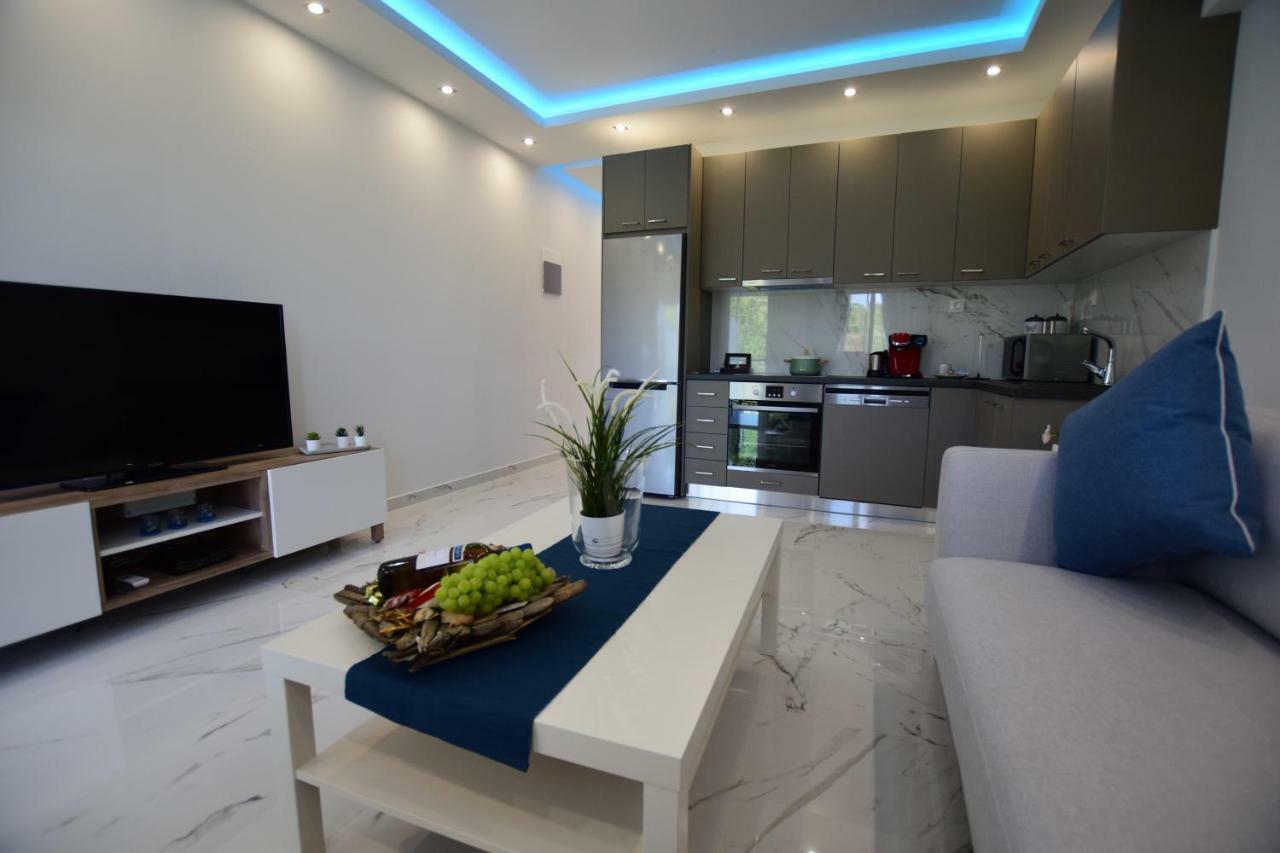 V Luxury Suites Toroni 3 Exterior foto